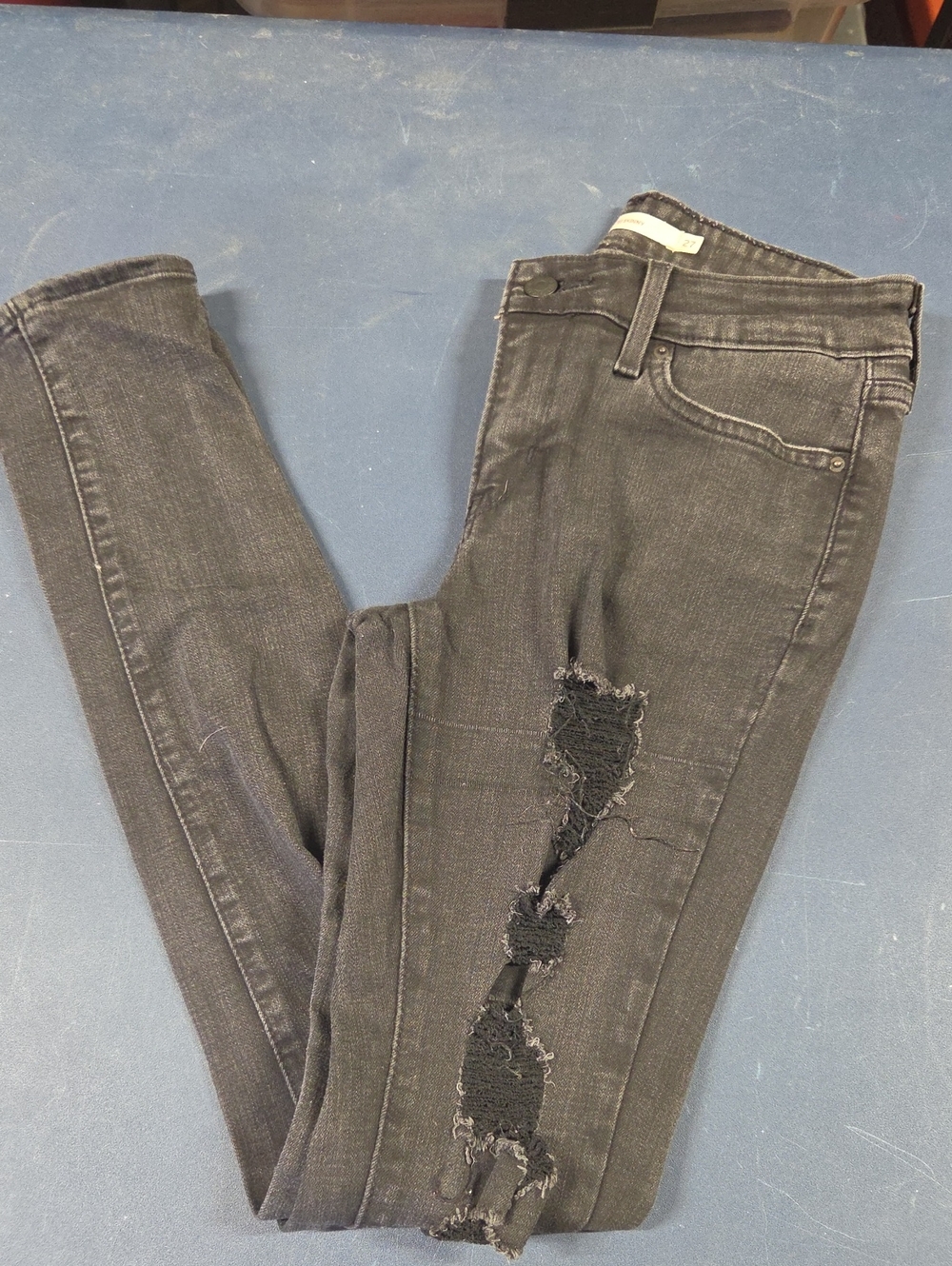 Levi's Women's Black Distressed Skinny Jeans